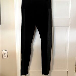 Lysse Black High-Waisted Leggings Stretch and pleather sides